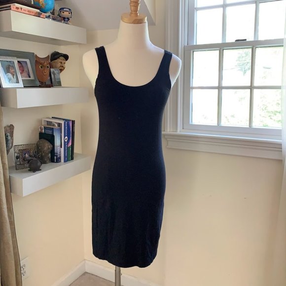H&M Dresses & Skirts - Bodycon Little Black Dress. NWOT.